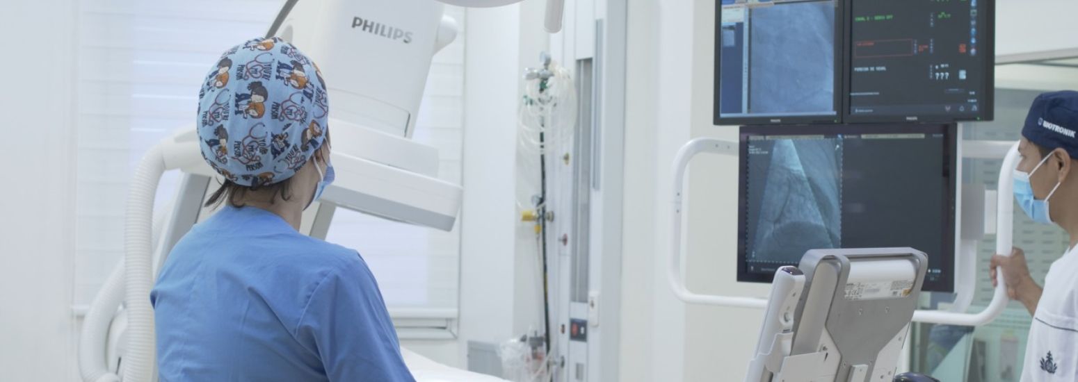 Atención del infarto: tecnología, equipo especializado y respuesta rápida.